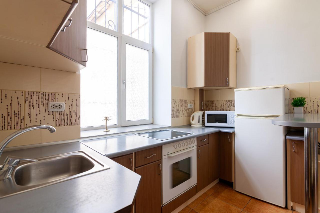 Leogrand Apartments Svobody 33 リヴィウ エクステリア 写真