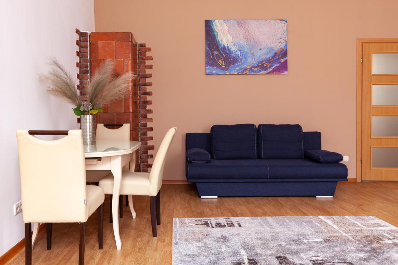 Leogrand Apartments Svobody 33 リヴィウ エクステリア 写真